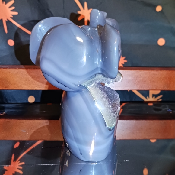 Agate Elephant With Amethyst Geode - Picture 5 of 9